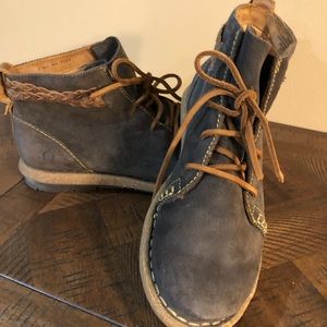 Born boots